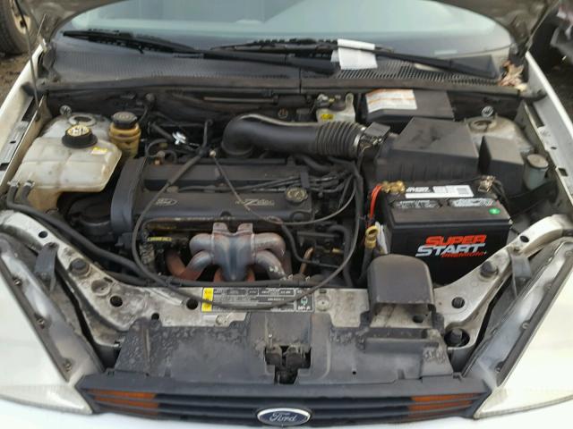 1FAFP36361W120527 - 2001 FORD FOCUS SE SILVER photo 7