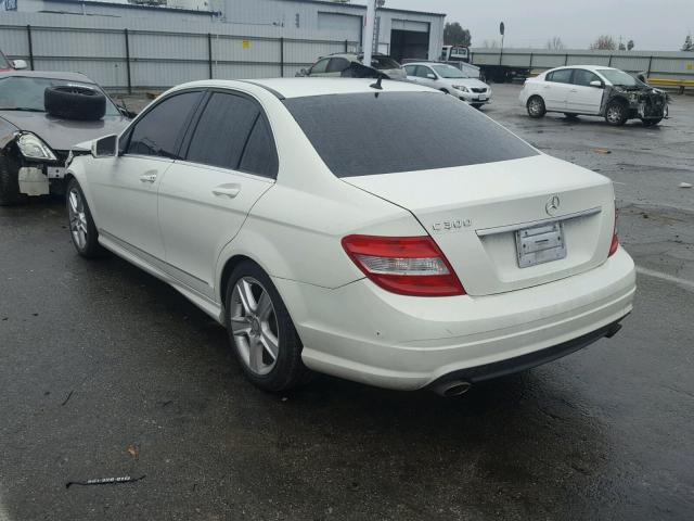 WDDGF5EB9BA526778 - 2011 MERCEDES-BENZ C 300 WHITE photo 3