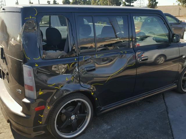 JTLKT324X64072055 - 2006 TOYOTA SCION XB BLACK photo 9