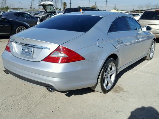 WDDDJ72X09A142203 - 2009 MERCEDES-BENZ CLS 550 SILVER photo 4