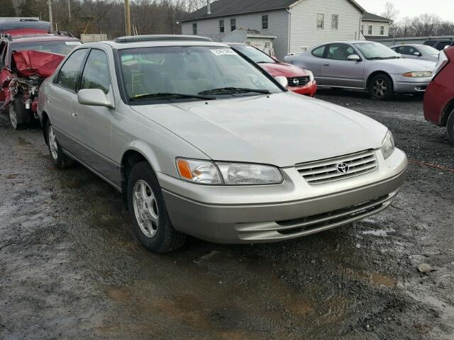 JT2BG22K8X0331538 - 1999 TOYOTA CAMRY LE BEIGE photo 1