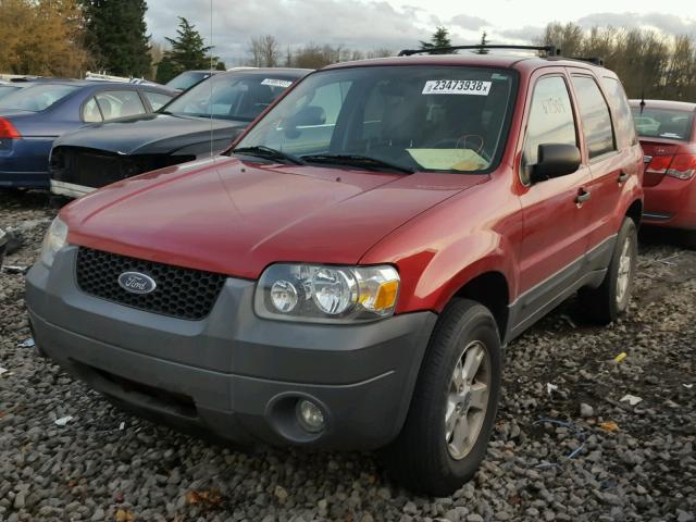 1FMYU931X5KA37306 - 2005 FORD ESCAPE XLT MAROON photo 2