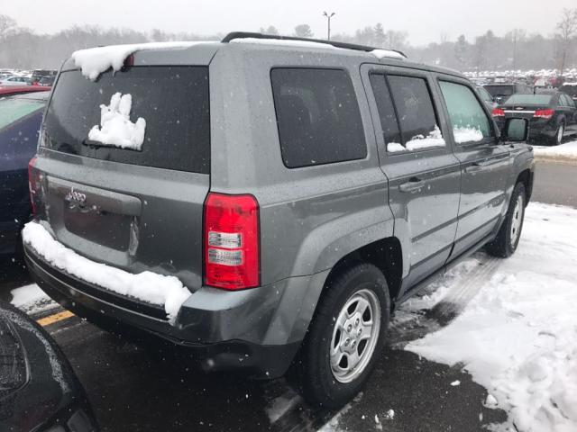 1C4NJPBA0CD553858 - 2012 JEEP PATRIOT SP GRAY photo 4