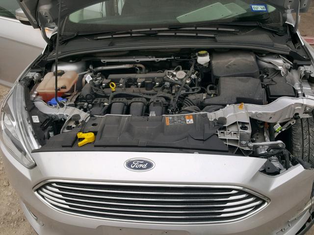 1FADP3J22HL237894 - 2017 FORD FOCUS TITA SILVER photo 7