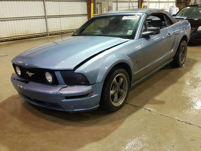 1ZVFT85H755193253 - 2005 FORD MUSTANG GT BLUE photo 2