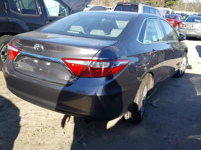 4T1BF1FK5HU400707 - 2017 TOYOTA CAMRY LE GRAY photo 4