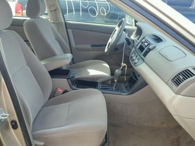 JTDBE32K263058032 - 2006 TOYOTA CAMRY LE Gold Foto 5