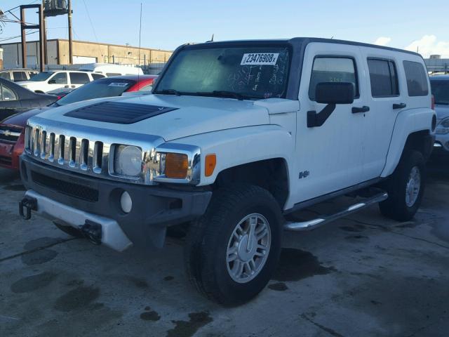 5GTEN13E488179167 - 2008 HUMMER H3 WHITE photo 2