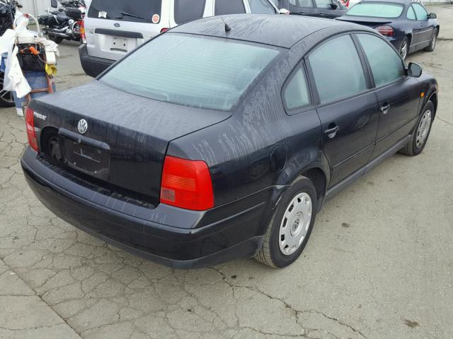 WVWMA63B6WE347259 - 1998 VOLKSWAGEN PASSAT GLS BLACK photo 4