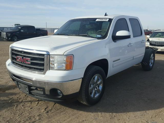 3GTP1WE07BG205885 - 2011 GMC SIERRA C15 WHITE photo 2