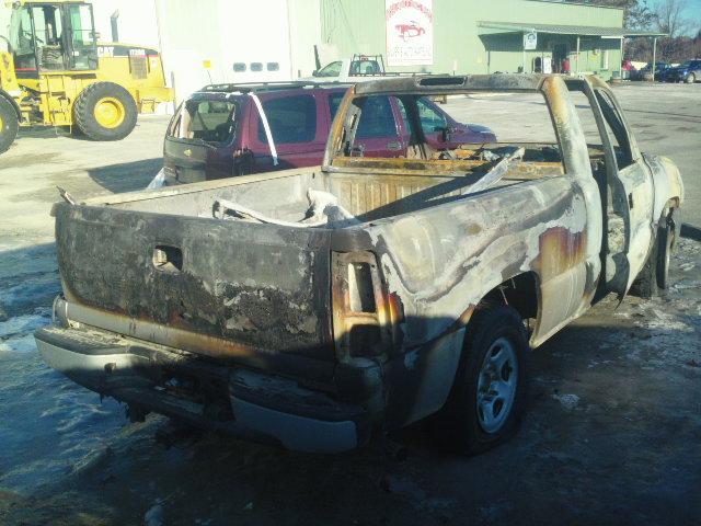 3GCEC14X06G272322 - 2006 CHEVROLET SILVERADO BURN photo 4