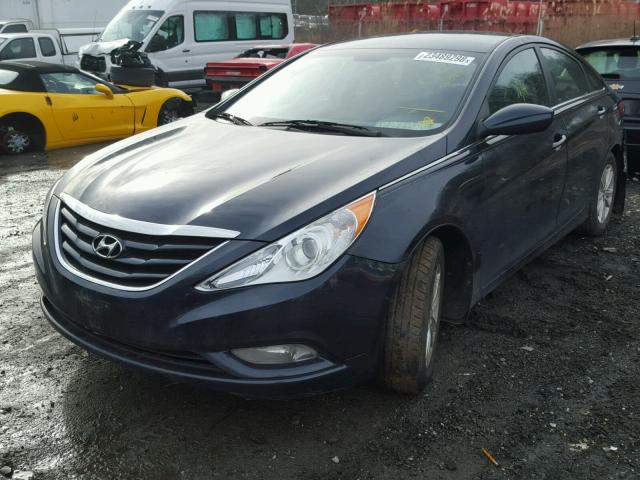 5NPEB4AC6DH710027 - 2013 HYUNDAI SONATA GLS BLUE photo 2