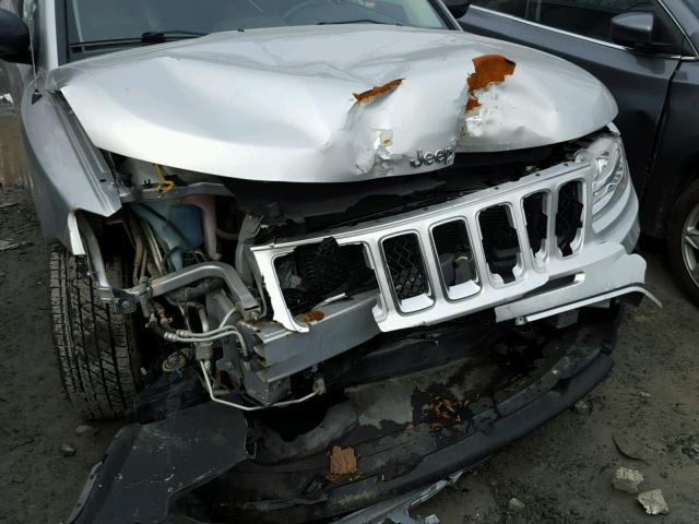 1J4NT5FB8BD182331 - 2011 JEEP COMPASS LI SILVER photo 9