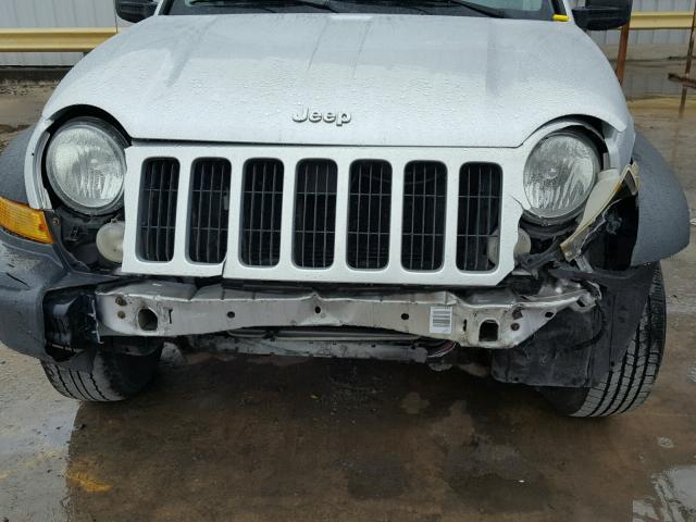 1J4GK48K56W158761 - 2006 JEEP LIBERTY SP SILVER photo 9