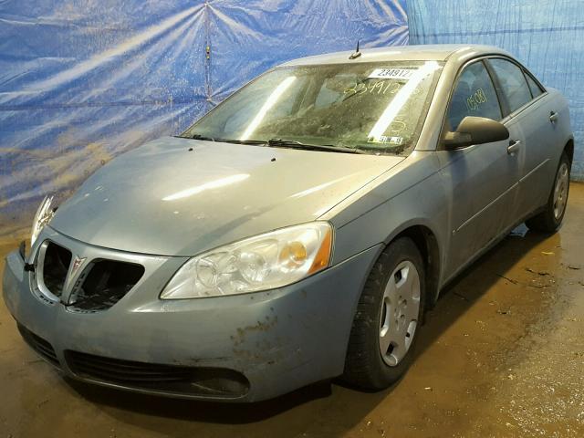 1G2ZF57B984215654 - 2008 PONTIAC G6 VALUE L SILVER photo 2