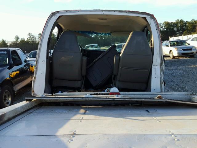 1GDGG31V741913212 - 2004 GMC SAVANA CUT WHITE photo 6