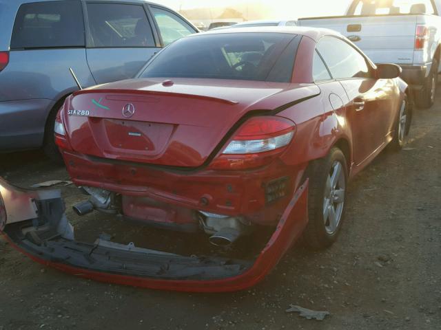 WDBWK54FX7F144564 - 2007 MERCEDES-BENZ SLK 280 RED photo 4