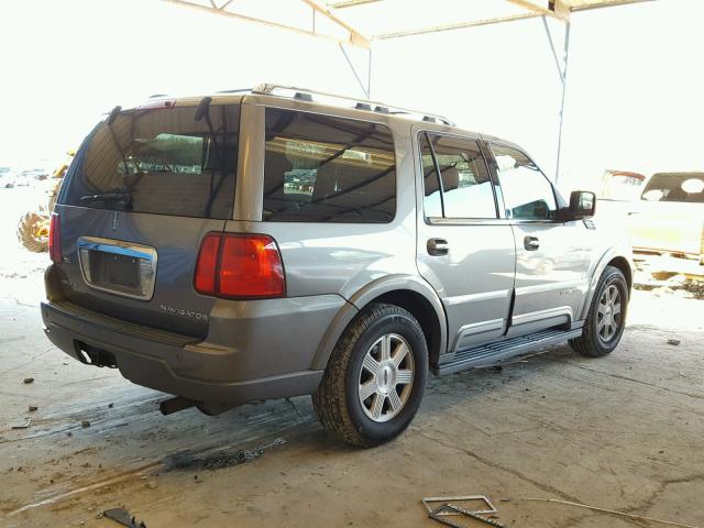 5LMFU27R14LJ24936 - 2004 LINCOLN NAVIGATOR ნაცრისფერი ფოტო 4