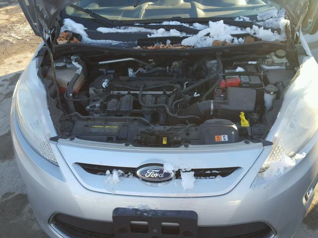 3FADP4FJ0BM170322 - 2011 FORD FIESTA SES SILVER photo 7