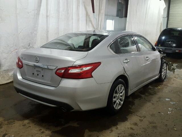 1N4AL3AP2HN364725 - 2017 NISSAN ALTIMA 2.5 SILVER photo 4