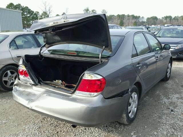 4T1BE32KX5U574241 - 2005 TOYOTA CAMRY LE GRAY photo 4