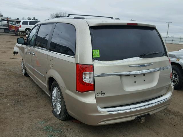 2C4RC1GGXFR553437 - 2015 CHRYSLER TOWN & COU GOLD photo 3