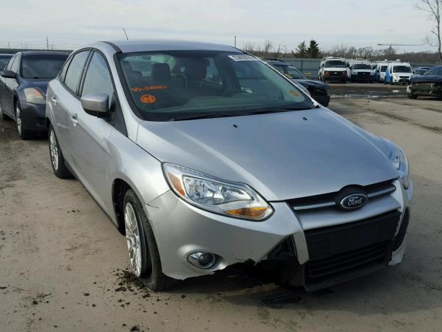 1FAHP3F26CL211110 - 2012 FORD FOCUS SE SILVER photo 1