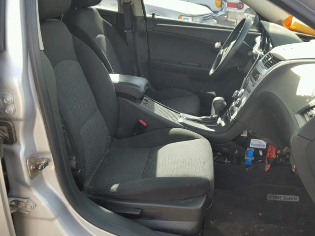 1G1ZC5E10BF264938 - 2011 CHEVROLET MALIBU 1LT 银色 照片 5