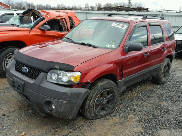 1FMYU93165KC44114 - 2005 FORD ESCAPE XLT RED photo 2