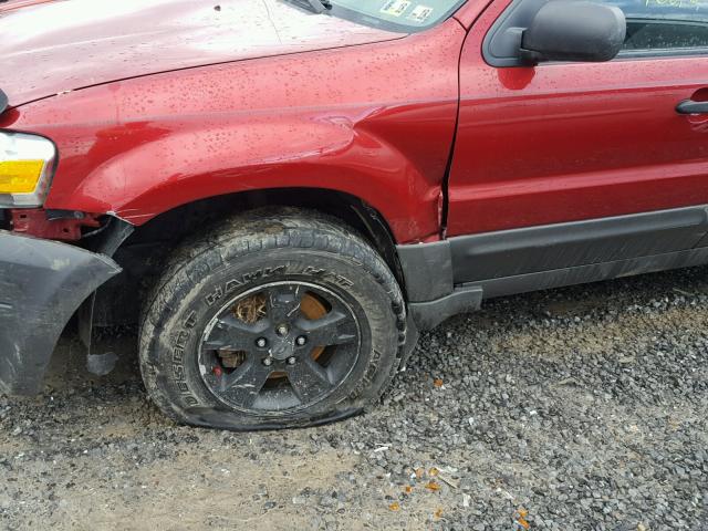 1FMYU93165KC44114 - 2005 FORD ESCAPE XLT RED photo 9