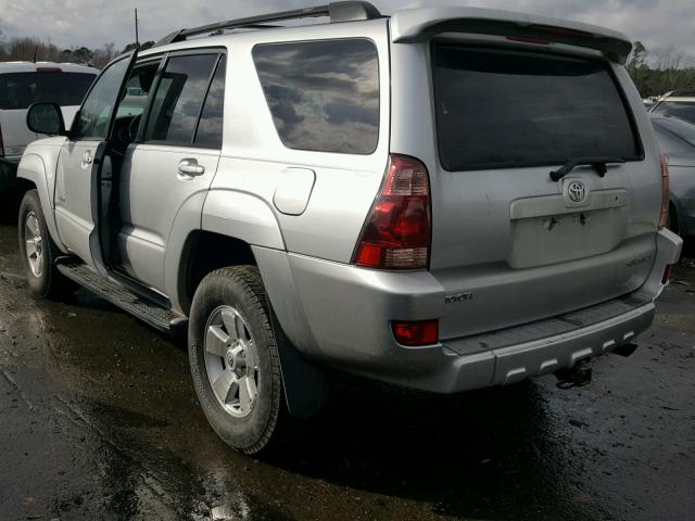 JTEBU14R558038386 - 2005 TOYOTA 4RUNNER SR SILVER photo 3