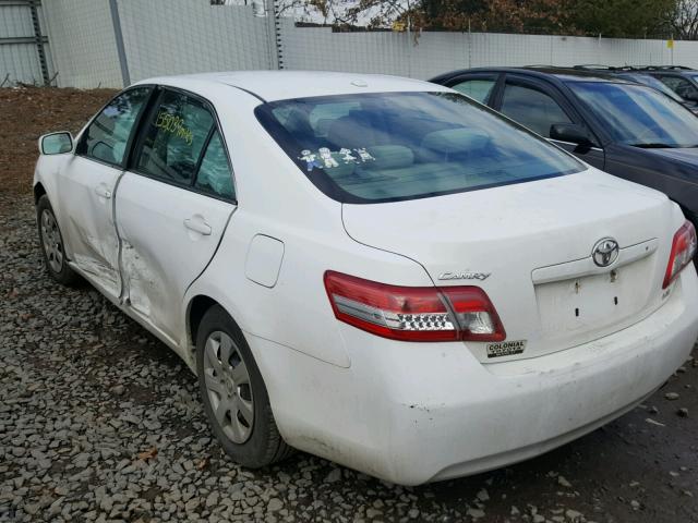 4T1BF3EK1BU623993 - 2011 TOYOTA CAMRY BASE WHITE photo 3