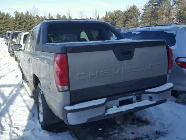 3GNEK12Z55G155851 - 2005 CHEVROLET AVALANCHE SILVER photo 3