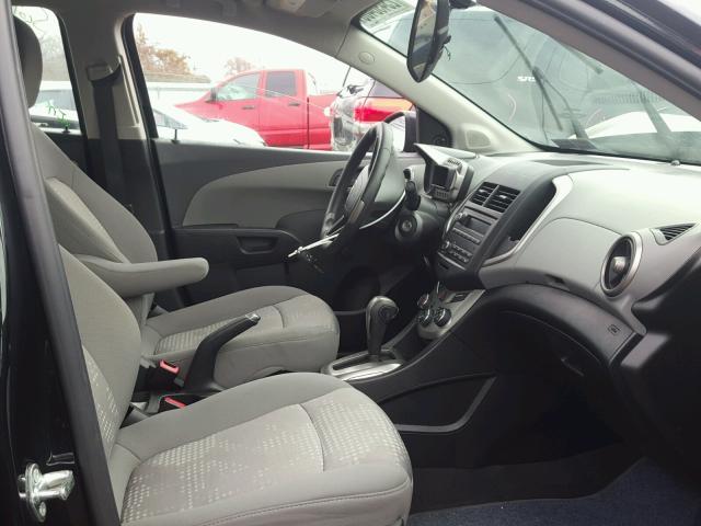 1G1JA5SH8F4150062 - 2015 CHEVROLET SONIC LS 黑色 照片 5