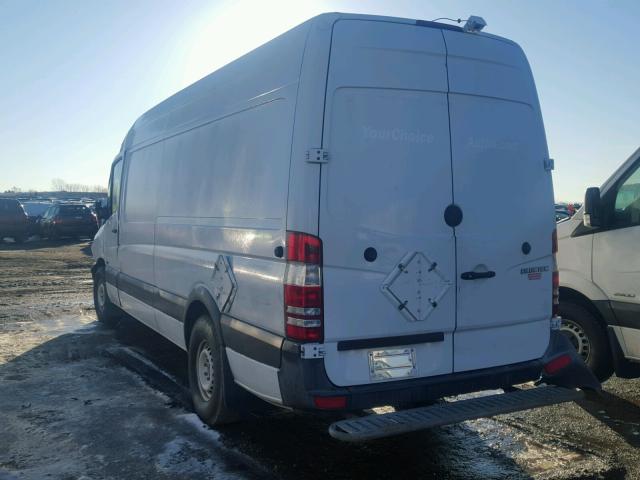 WD3PE8CB2B5566723 - 2011 MERCEDES-BENZ SPRINTER 2 WHITE photo 3