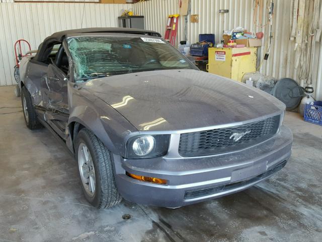 1ZVFT84N465101511 - 2006 FORD MUSTANG GRAY photo 1