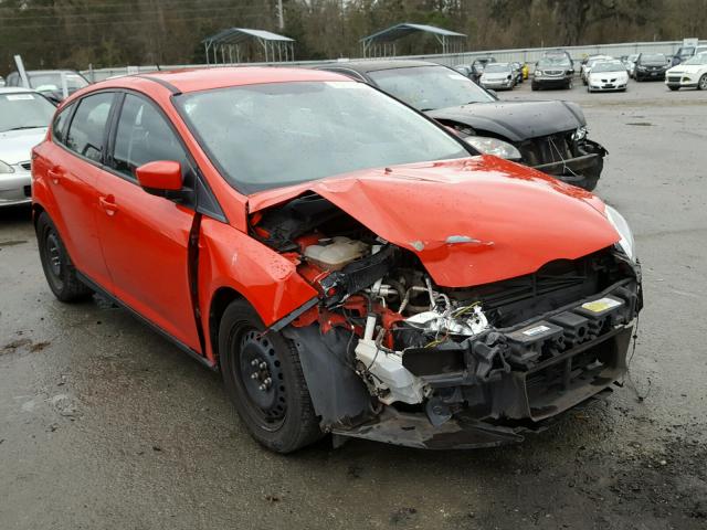 1FAHP3K23CL331968 - 2012 FORD FOCUS SE RED photo 1