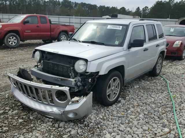 1J8FT28W48D682979 - 2008 JEEP PATRIOT SP SILVER photo 2