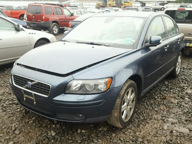 YV1MH682372268634 - 2007 VOLVO S40 T5 BLUE photo 2