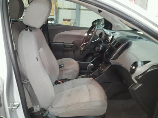 1G1JA5SG7D4109782 - 2013 CHEVROLET SONIC LS 银色 照片 5