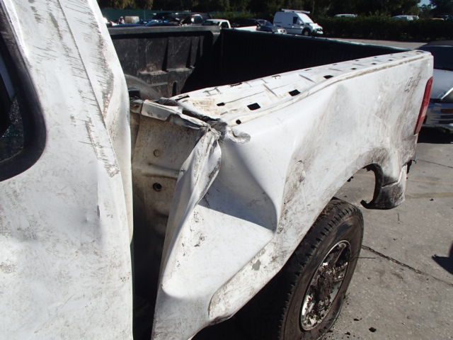 1FTRF14W74NB38556 - 2004 FORD F150 WHITE photo 10