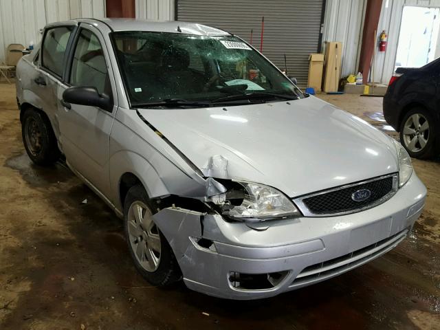 1FAHP34N47W242311 - 2007 FORD FOCUS ZX4 SILVER photo 1