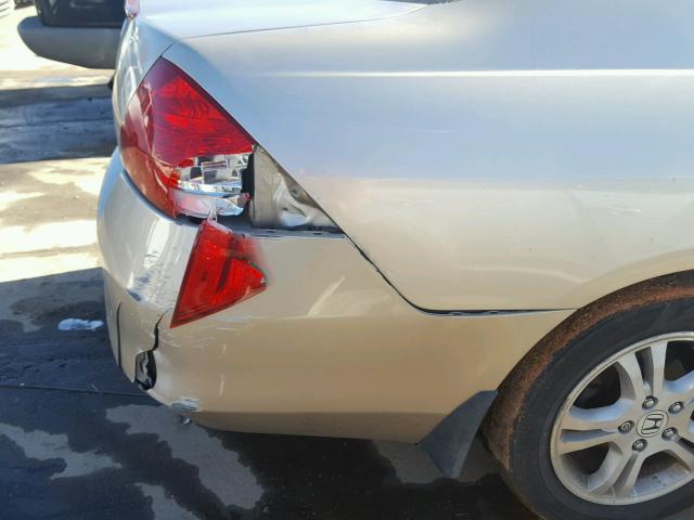 1HGCM56797A137737 - 2007 HONDA ACCORD EX GOLD photo 9