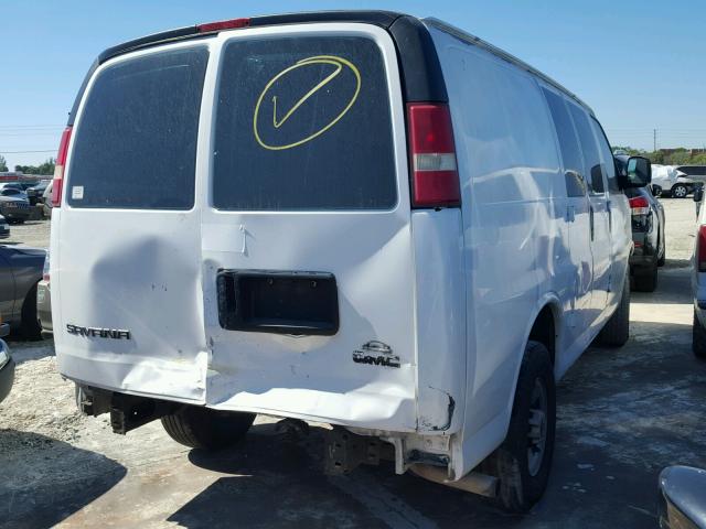 1GTGG25V641229700 - 2004 GMC SAVANA G25 WHITE photo 4