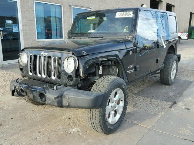 1C4HJWEG5GL241358 - 2016 JEEP WRANGLER U BLACK photo 2