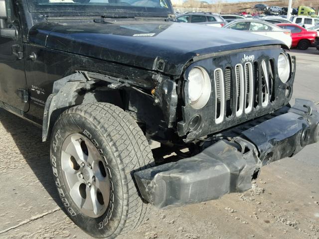 1C4HJWEG5GL241358 - 2016 JEEP WRANGLER U BLACK photo 9