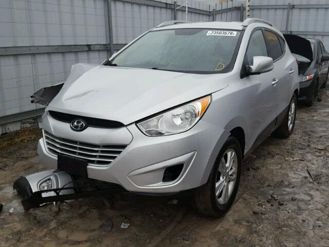 KM8JUCAC2AU042257 - 2010 HYUNDAI TUCSON GLS SILVER photo 2