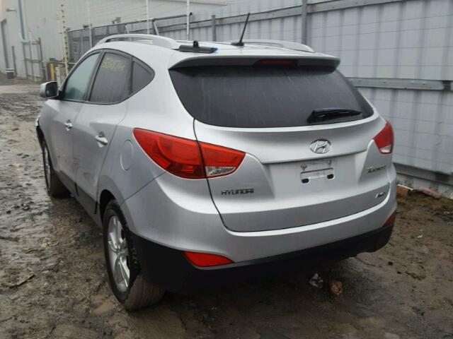 KM8JUCAC2AU042257 - 2010 HYUNDAI TUCSON GLS SILVER photo 3