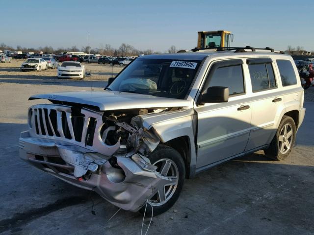 1J8FT48W97D251855 - 2007 JEEP PATRIOT LI SILVER photo 2