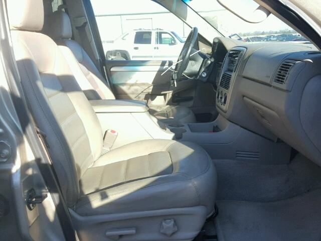 1FMZU63K63ZA17618 - 2003 FORD EXPLORER X TAN photo 5